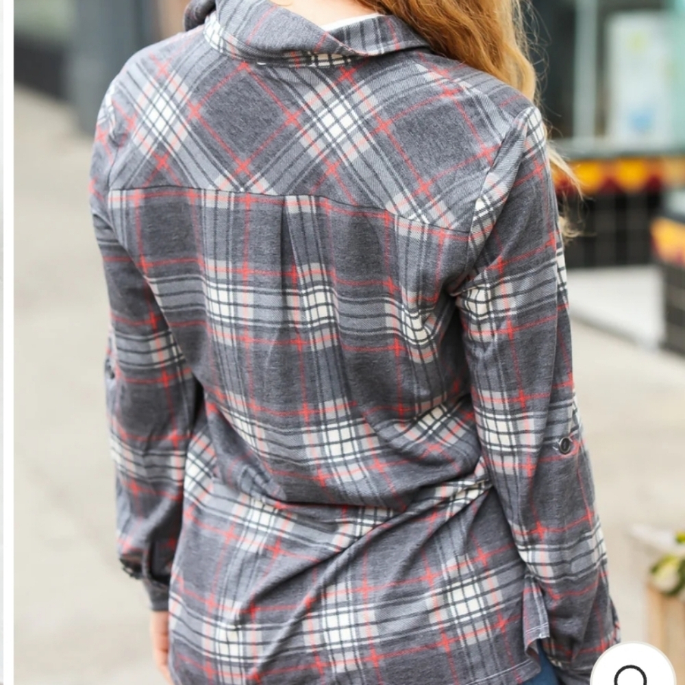 Women's Plaid Button Down Shirt - Picture 2 of 7